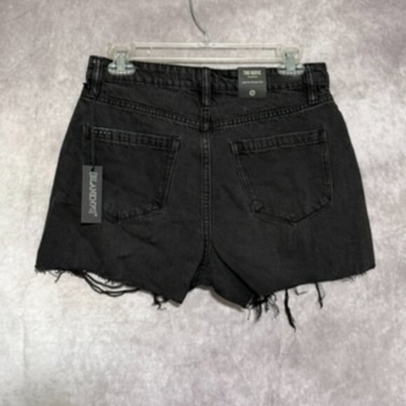 Reeve High-Rise Blank NYC Shorts Destructed Hem in Living Life Black Size 27 NWT - Picture 4 of 4